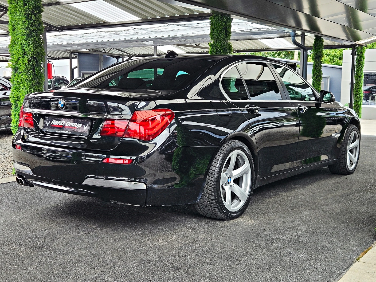 BMW 730 M/XD/CAMERA/DISTR/HUD/ВАКУУМ/ПОДГРЕВ/ПАМЕТ/LIZING, снимка 5 - Автомобили и джипове - 55406932