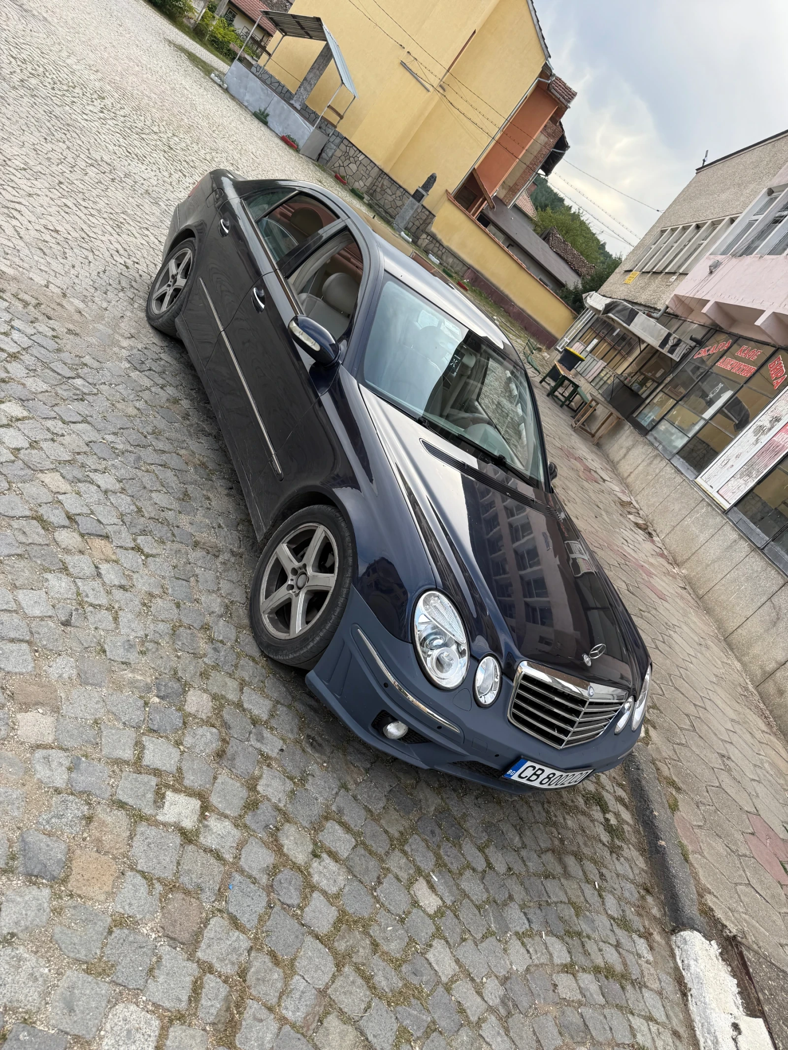 Mercedes-Benz E 280, снимка 2 - Автомобили и джипове - 55424540
