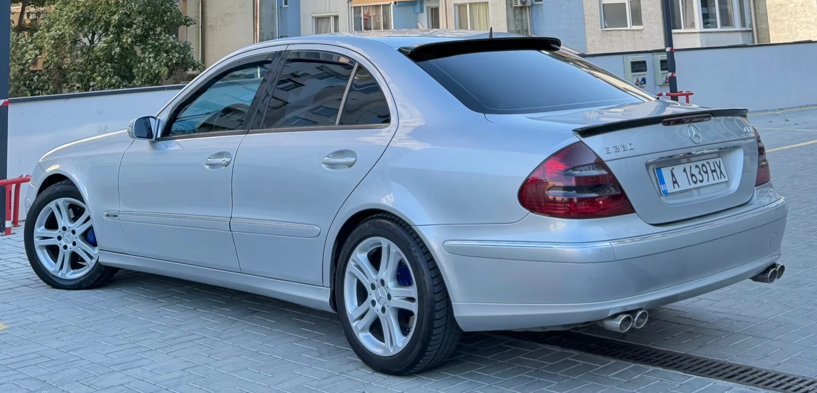 Mercedes-Benz E 320 Avantgarde 204 к.с, снимка 4 - Автомобили и джипове - 55690450