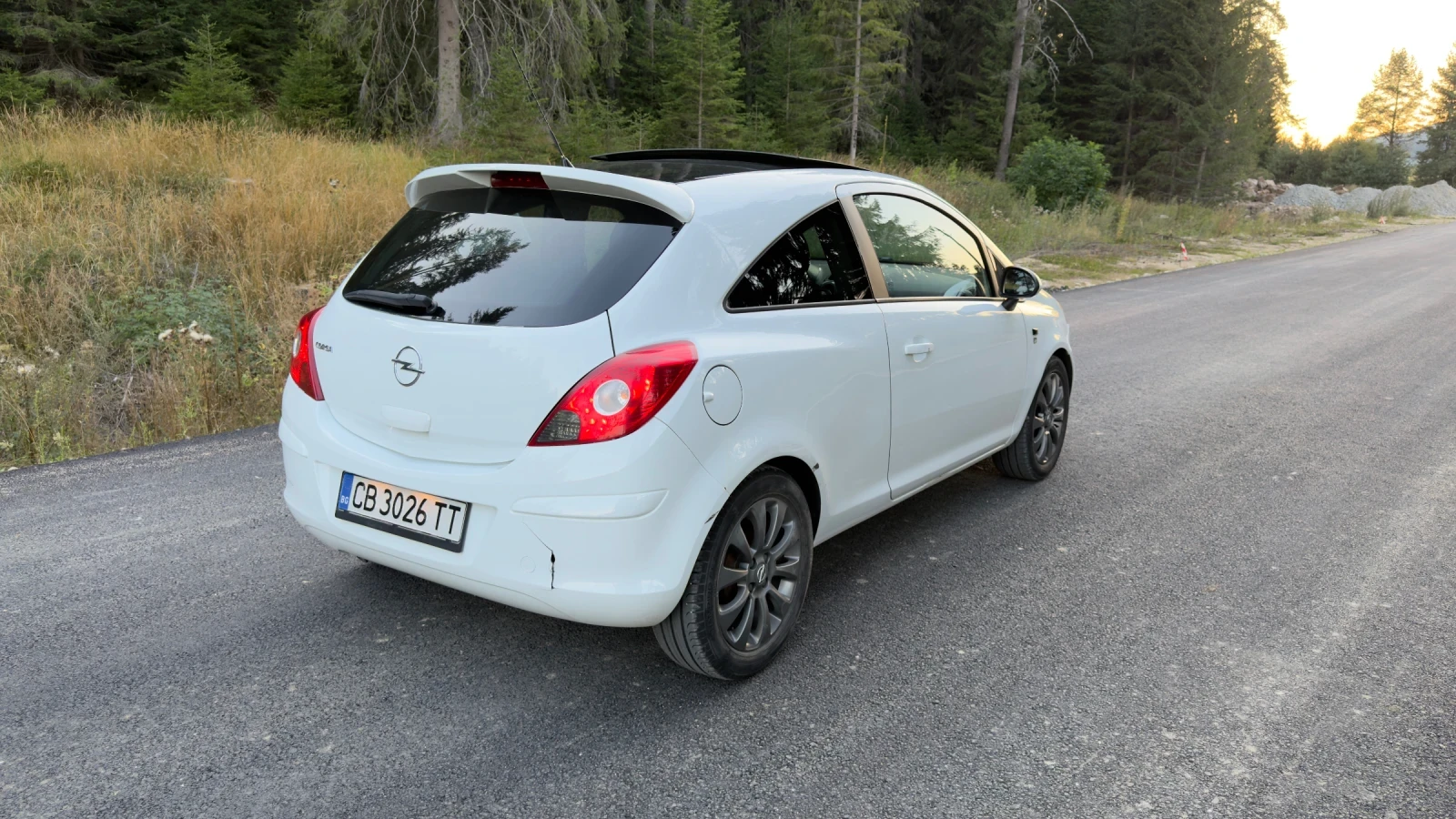 Opel Corsa, снимка 4 - Автомобили и джипове - 55973584