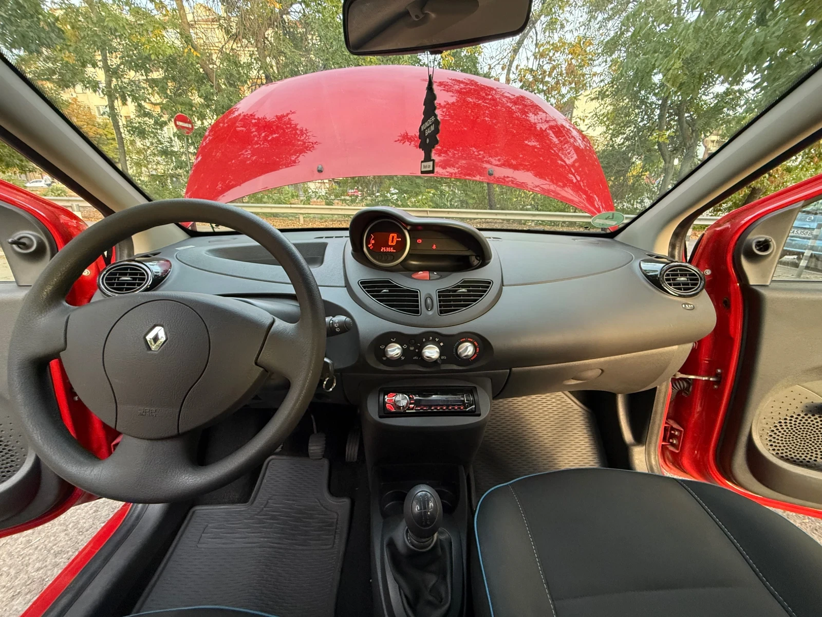 Renault Twingo 25, 500km като нова, снимка 11 - Автомобили и джипове - 56360346