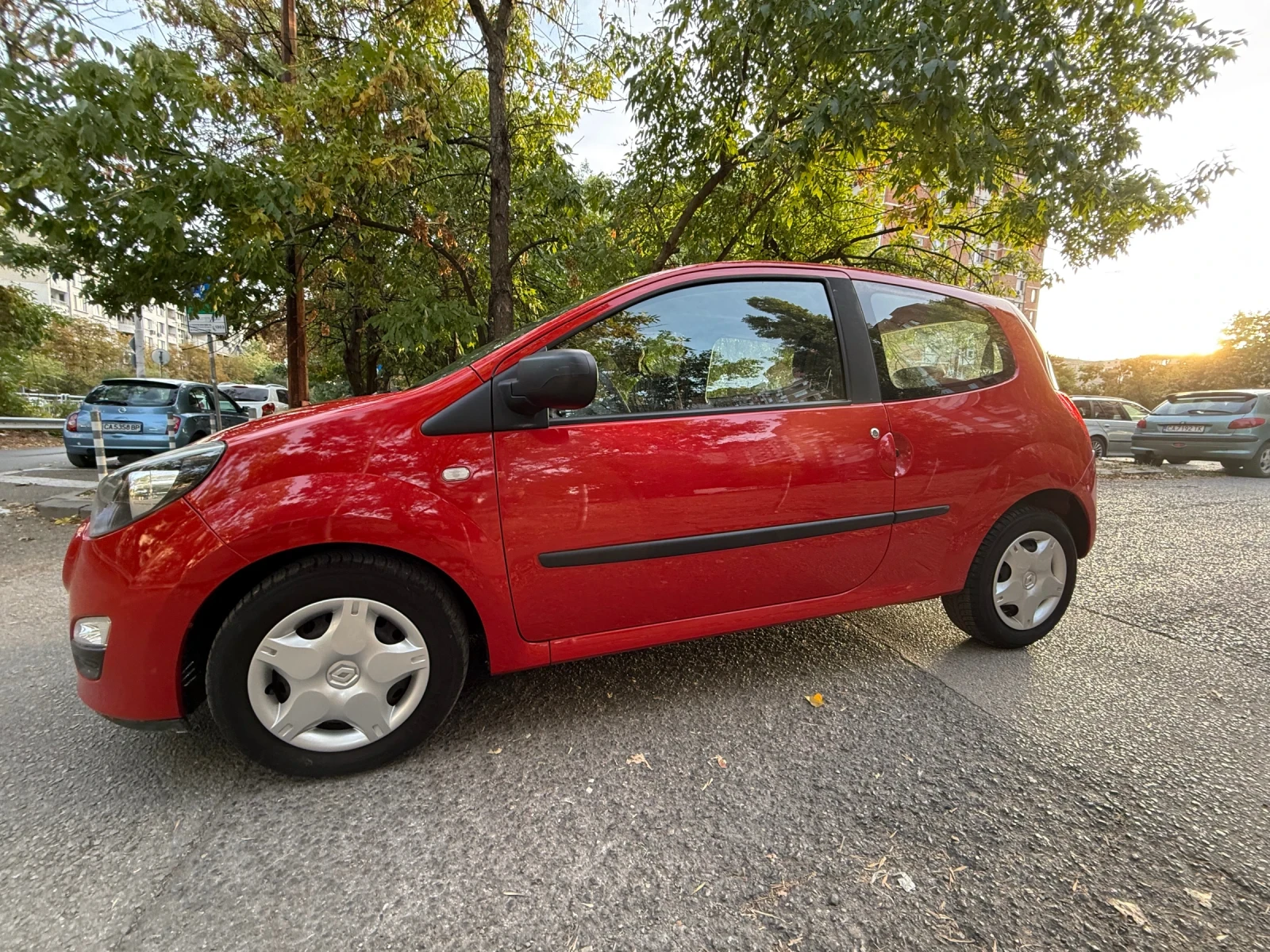 Renault Twingo 25, 500km като нова, снимка 5 - Автомобили и джипове - 56360346