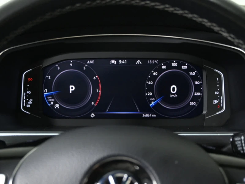 VW Tiguan SEL Premium* R-Line* 4Motion* , снимка 11 - Автомобили и джипове - 52588816