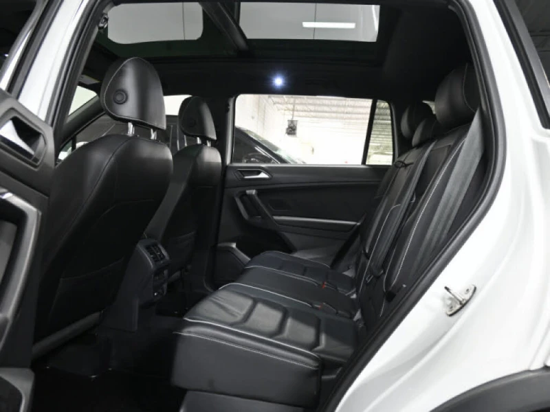 VW Tiguan SEL Premium* R-Line* 4Motion* , снимка 12 - Автомобили и джипове - 52588816