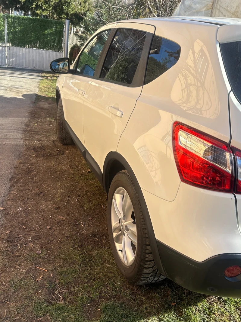 Nissan Qashqai 1.6i, снимка 5 - Автомобили и джипове - 52935829