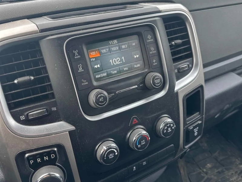 Dodge RAM 1500 * SLT * CARFAX * БЕЗ ПЪРВОНАЧАЛНА ВНОСКА, снимка 9 - Автомобили и джипове - 53149646