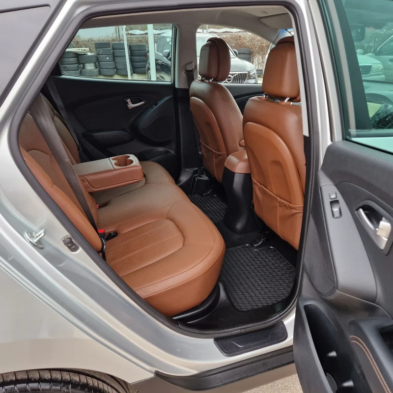 Hyundai IX35 2.0 166k.4Х4 НАВИ/КОЖА/КЕЙЛЕС/FACELIFT ШВЕЙЦАРИЯ , снимка 10 - Автомобили и джипове - 53478166
