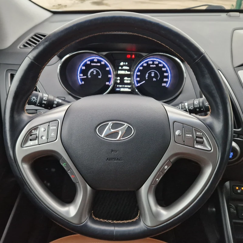 Hyundai IX35 2.0 166k.4Х4 НАВИ/КОЖА/КЕЙЛЕС/FACELIFT ШВЕЙЦАРИЯ , снимка 15 - Автомобили и джипове - 53478166