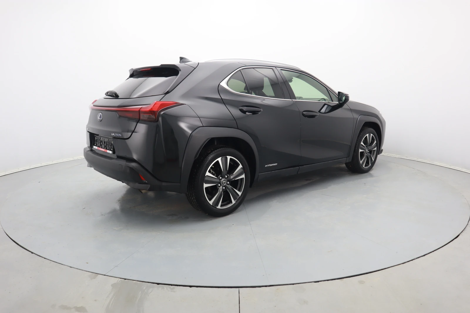 Lexus UX 250h  - изображение 4