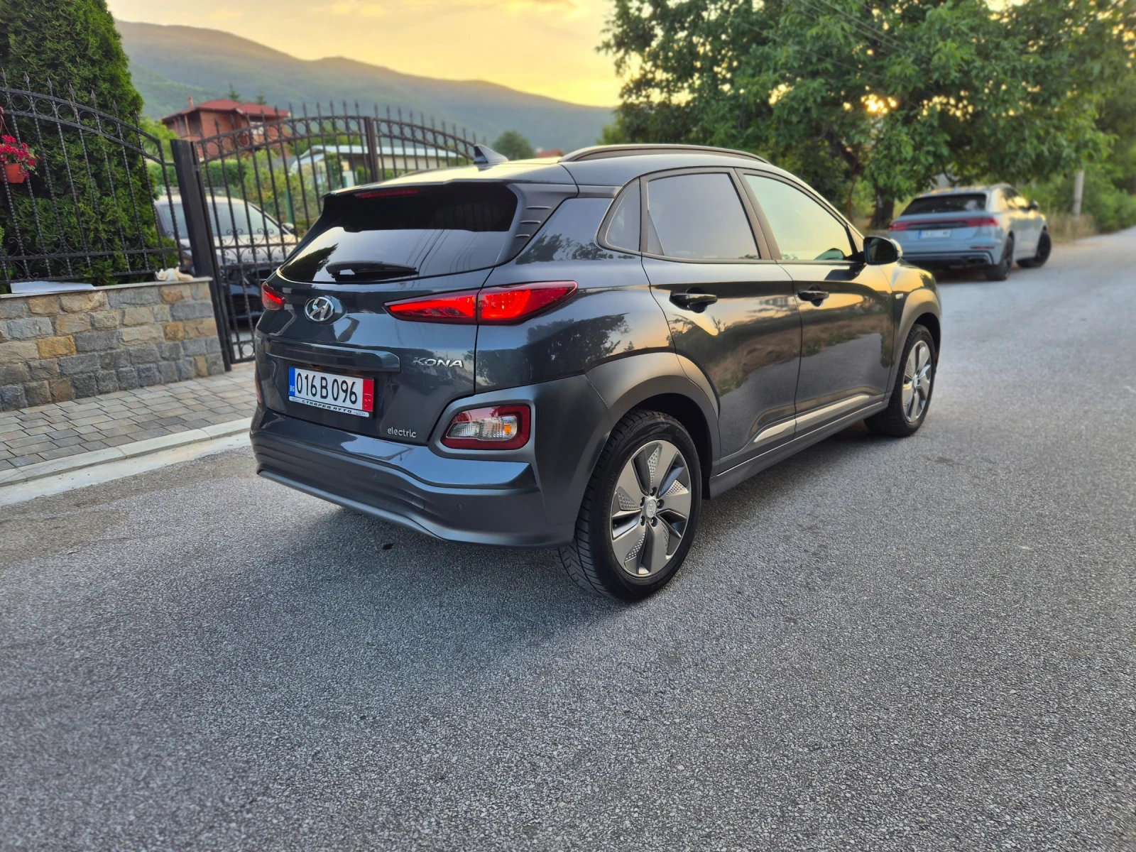 Hyundai Kona 64 kWh/204кс/ Premium  - изображение 4