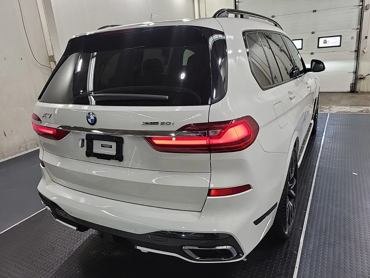 BMW X7 M package - изображение 3