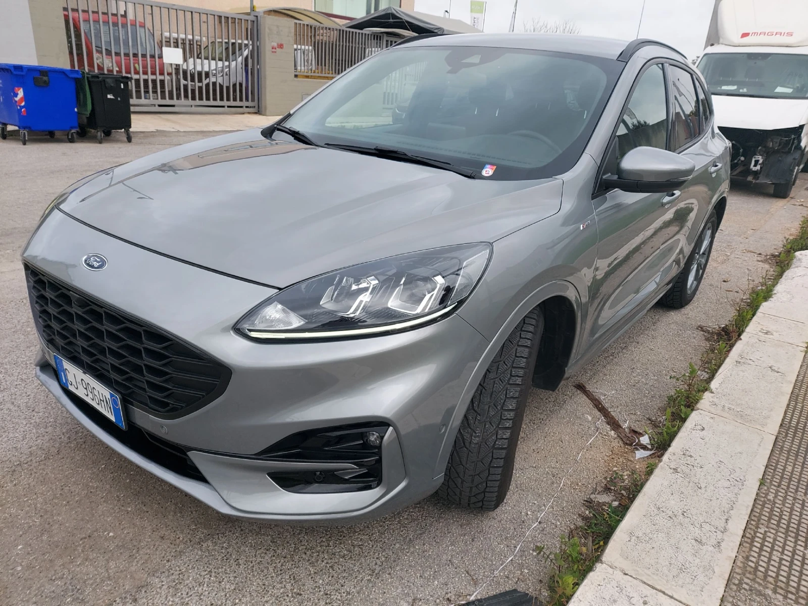 Ford Kuga 1.5 EcoBlue ST Line, снимка 2 - Автомобили и джипове - 53996657