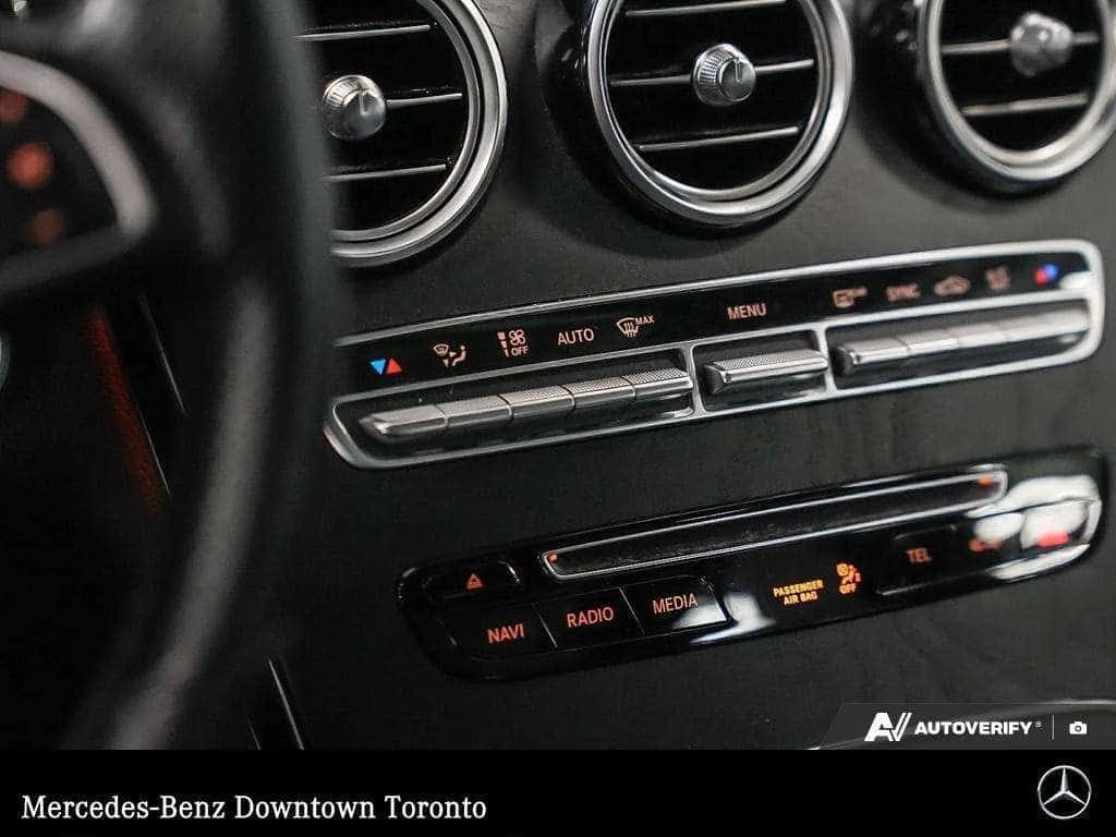 Mercedes-Benz GLC 43 AMG * CARFAX * Фиксирана цена до България * , снимка 13 - Автомобили и джипове - 54207875