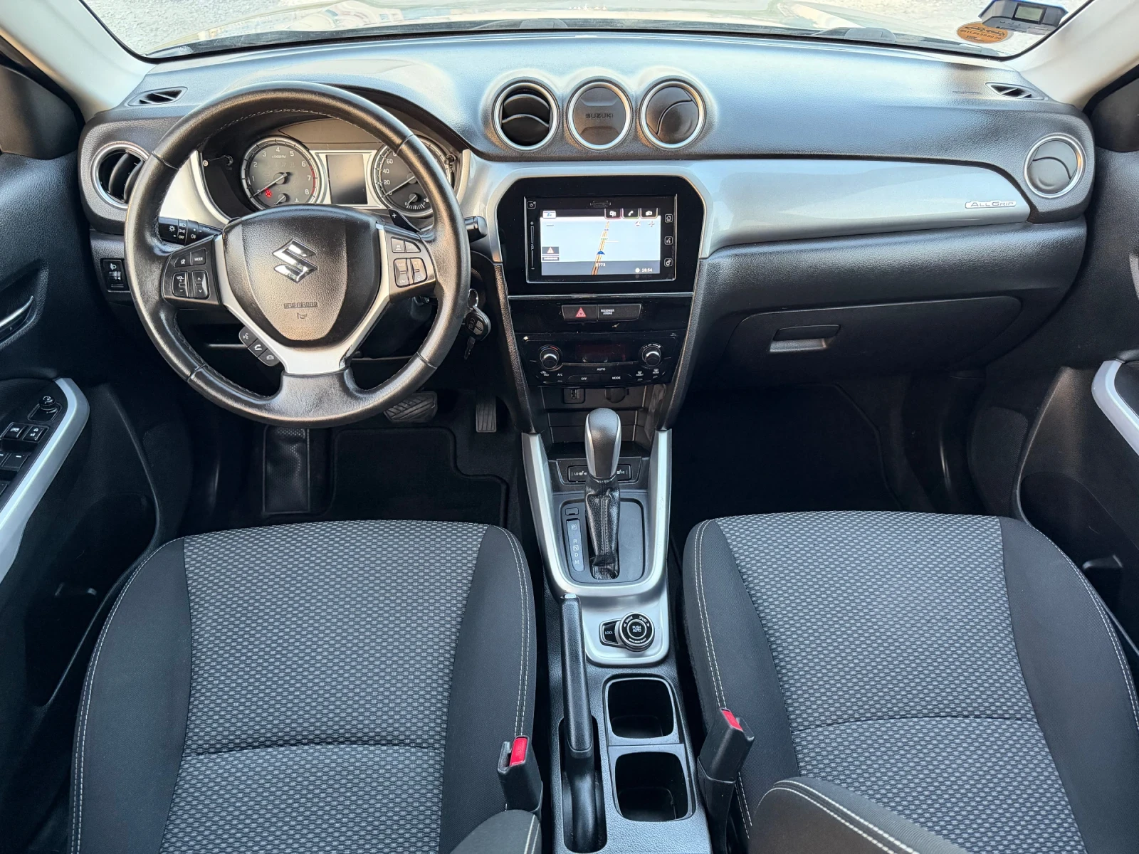 Suzuki Vitara 1.6i - 120 �.� / ������ / 4�4 / ��������� / ����6 | Mobile.bg � ����������� 10