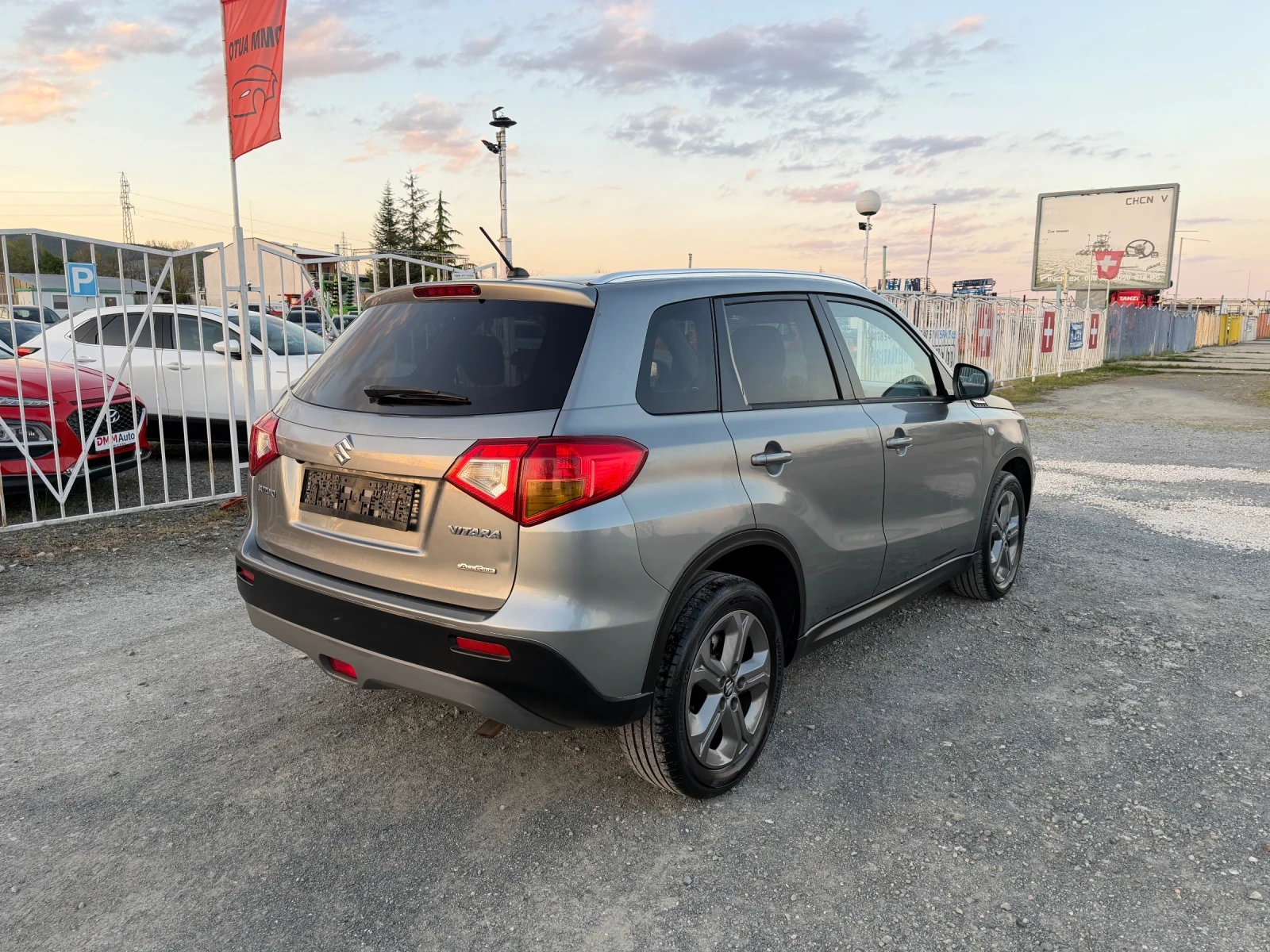 Suzuki Vitara 1.6i - 120 �.� / ������ / 4�4 / ��������� / ����6 | Mobile.bg � ����������� 5