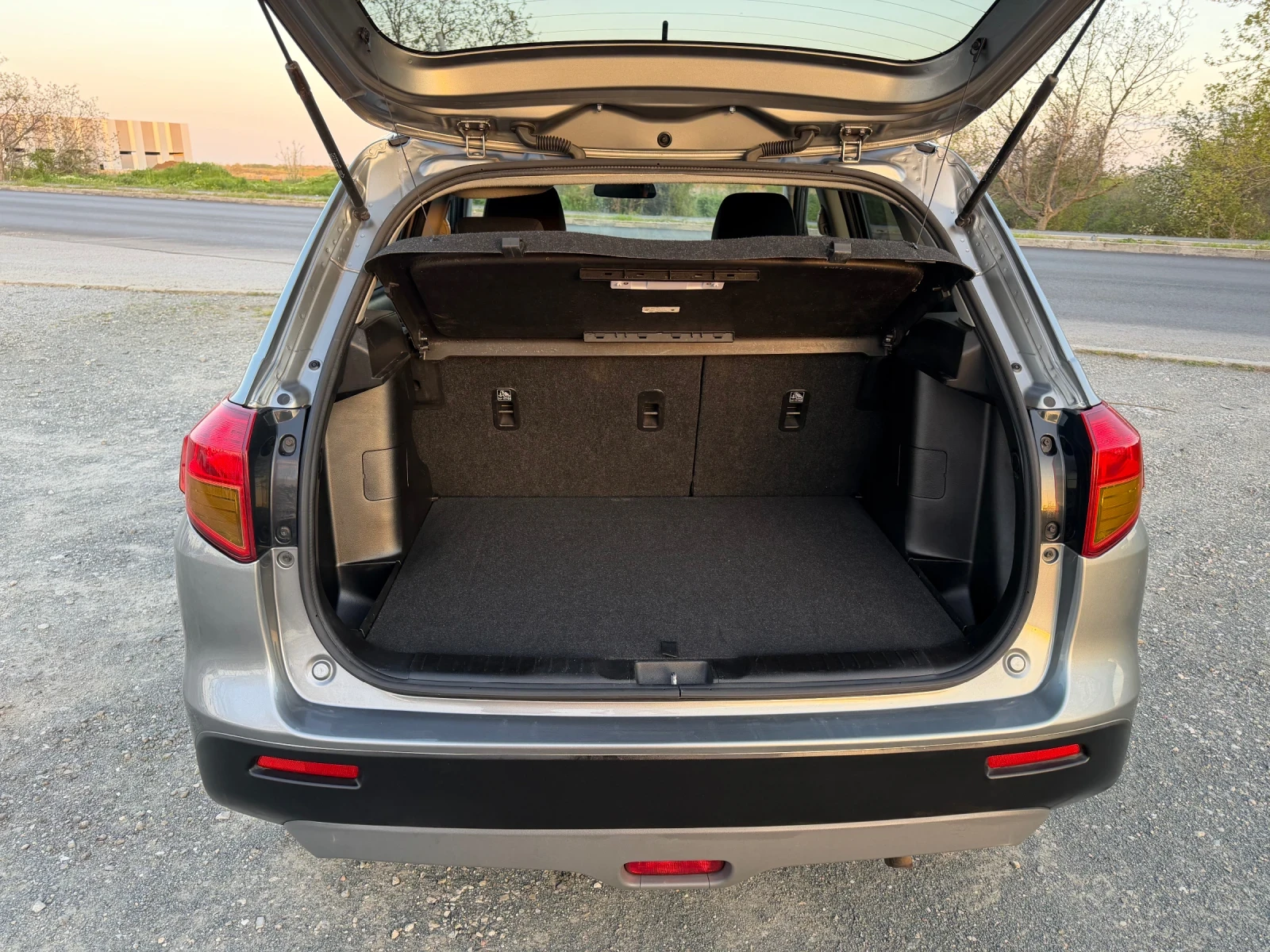 Suzuki Vitara 1.6i - 120 �.� / ������ / 4�4 / ��������� / ����6 | Mobile.bg � ����������� 14