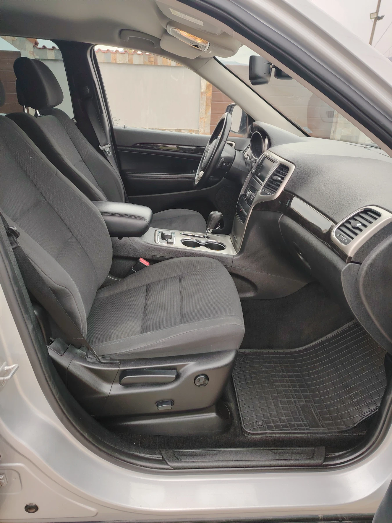 Jeep Grand cherokee Wk2 3.6 LPG 286к.с, снимка 7 - Автомобили и джипове - 54427456