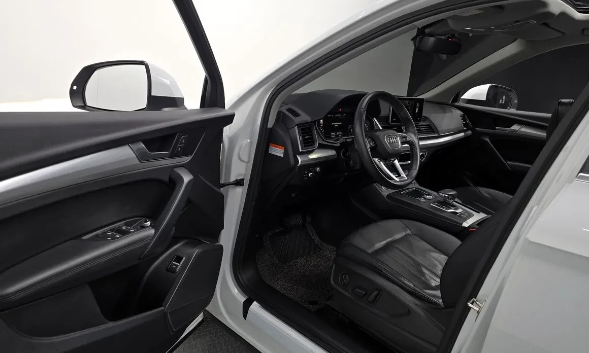 Audi Q5 45TFSI QUATTRO| HEAD UP| KEYLESS| ПАНОРАМА, снимка 5 - Автомобили и джипове - 54442316