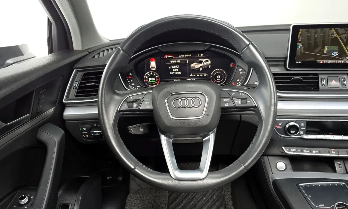 Audi Q5 45TFSI QUATTRO| HEAD UP| KEYLESS| ПАНОРАМА, снимка 7 - Автомобили и джипове - 54442316