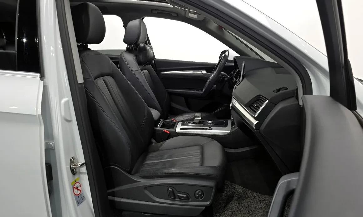 Audi Q5 45TFSI QUATTRO| HEAD UP| KEYLESS| ПАНОРАМА, снимка 10 - Автомобили и джипове - 54442316