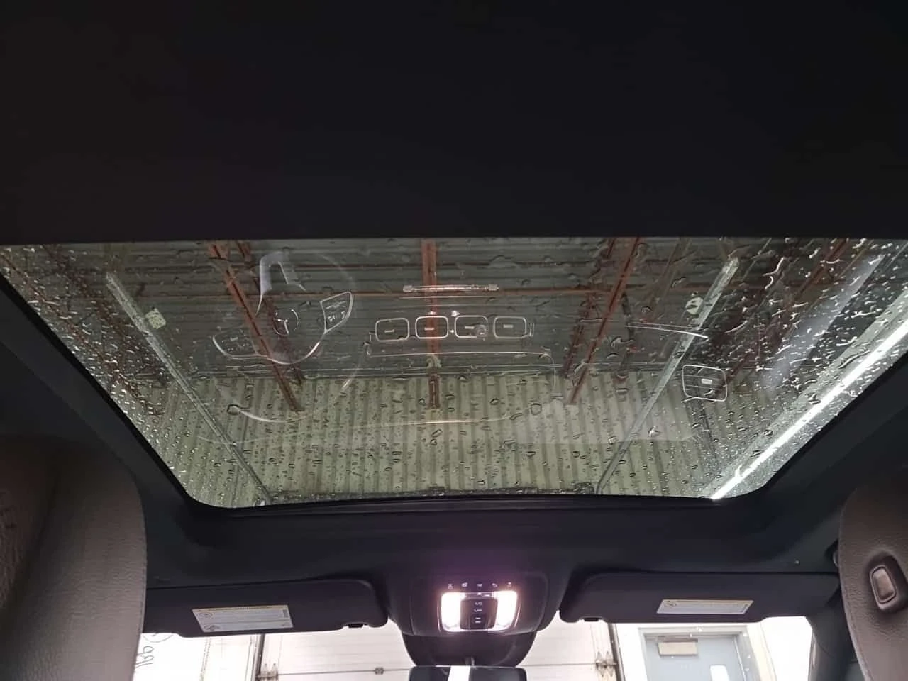 Mercedes-Benz GLE 450 АМГ ПАКЕТ/CARFAX/ПОДГРЕВ/ ЛЕНТИ/ПАНОРАМА/Burmester, снимка 13 - Автомобили и джипове - 54460224
