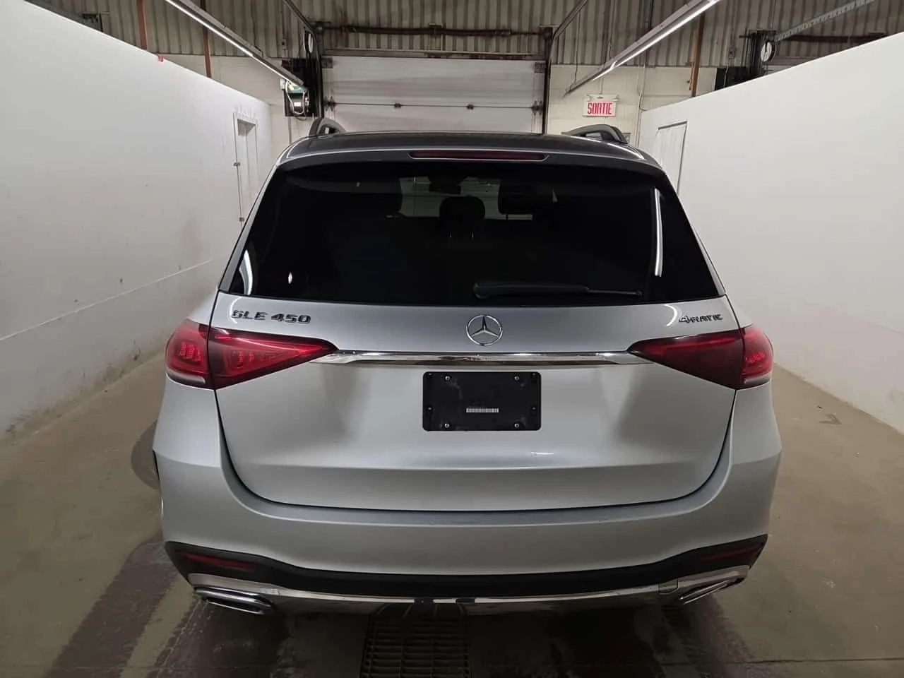 Mercedes-Benz GLE 450 АМГ ПАКЕТ/CARFAX/ПОДГРЕВ/ ЛЕНТИ/ПАНОРАМА/Burmester, снимка 4 - Автомобили и джипове - 54460224
