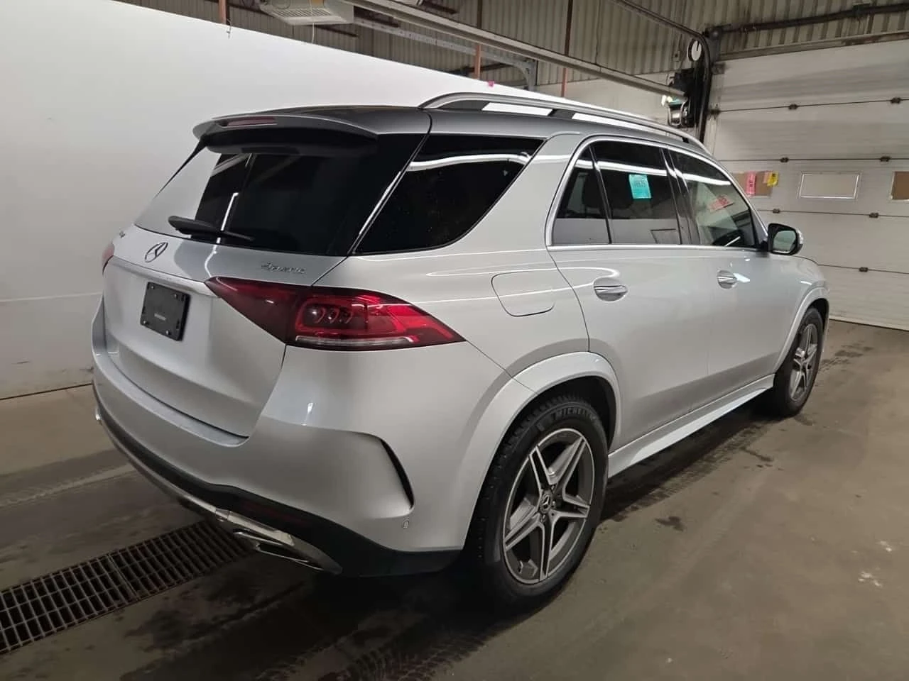 Mercedes-Benz GLE 450 АМГ ПАКЕТ/CARFAX/ПОДГРЕВ/ ЛЕНТИ/ПАНОРАМА/Burmester, снимка 3 - Автомобили и джипове - 54460224