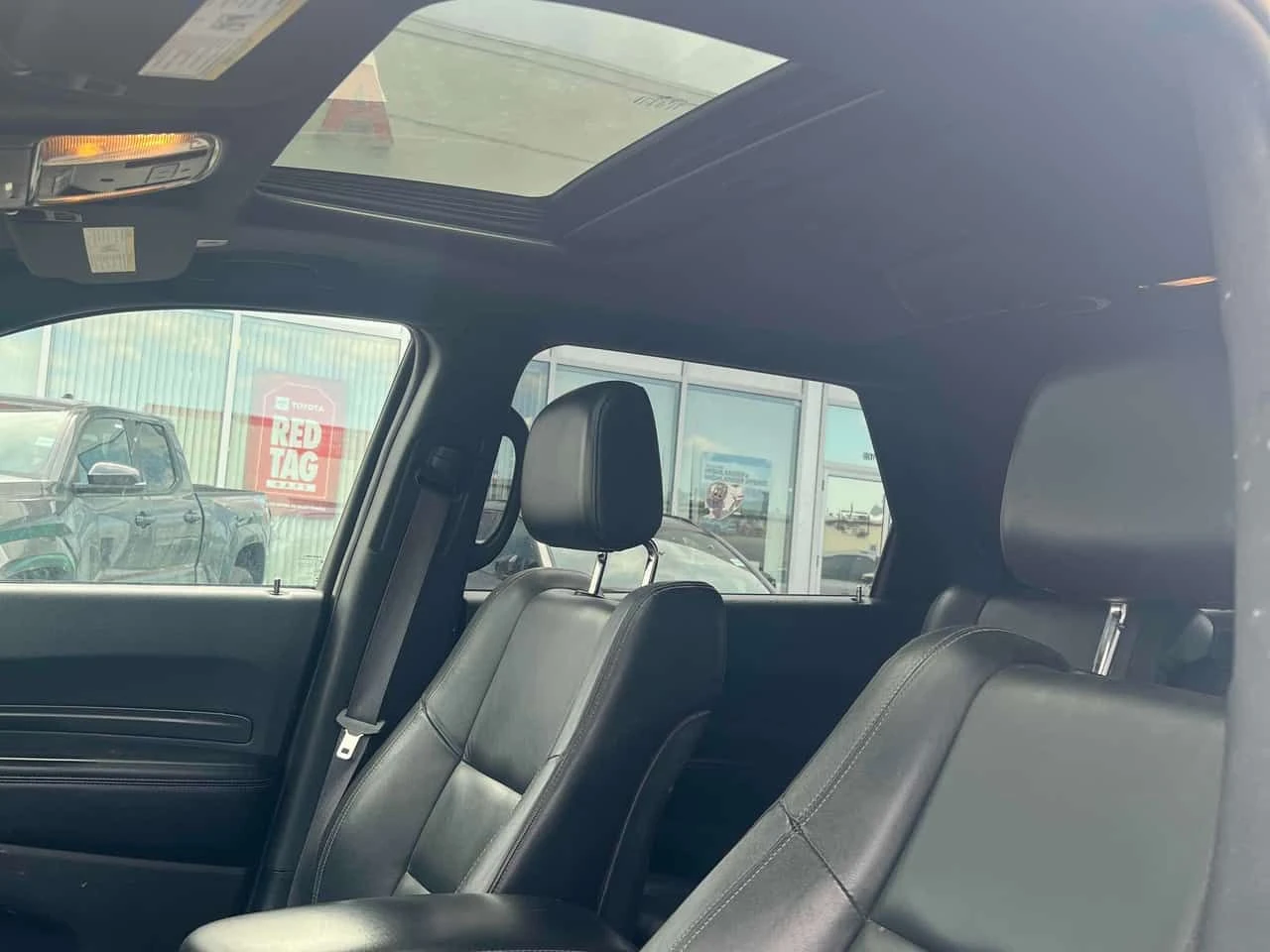 Dodge Durango GT * ПОДГРЕВ НА ВОЛАНА/СЕДАЛКИТЕ* ПРЕДСТАВИТЕЛСТВО, снимка 13 - Автомобили и джипове - 54466537