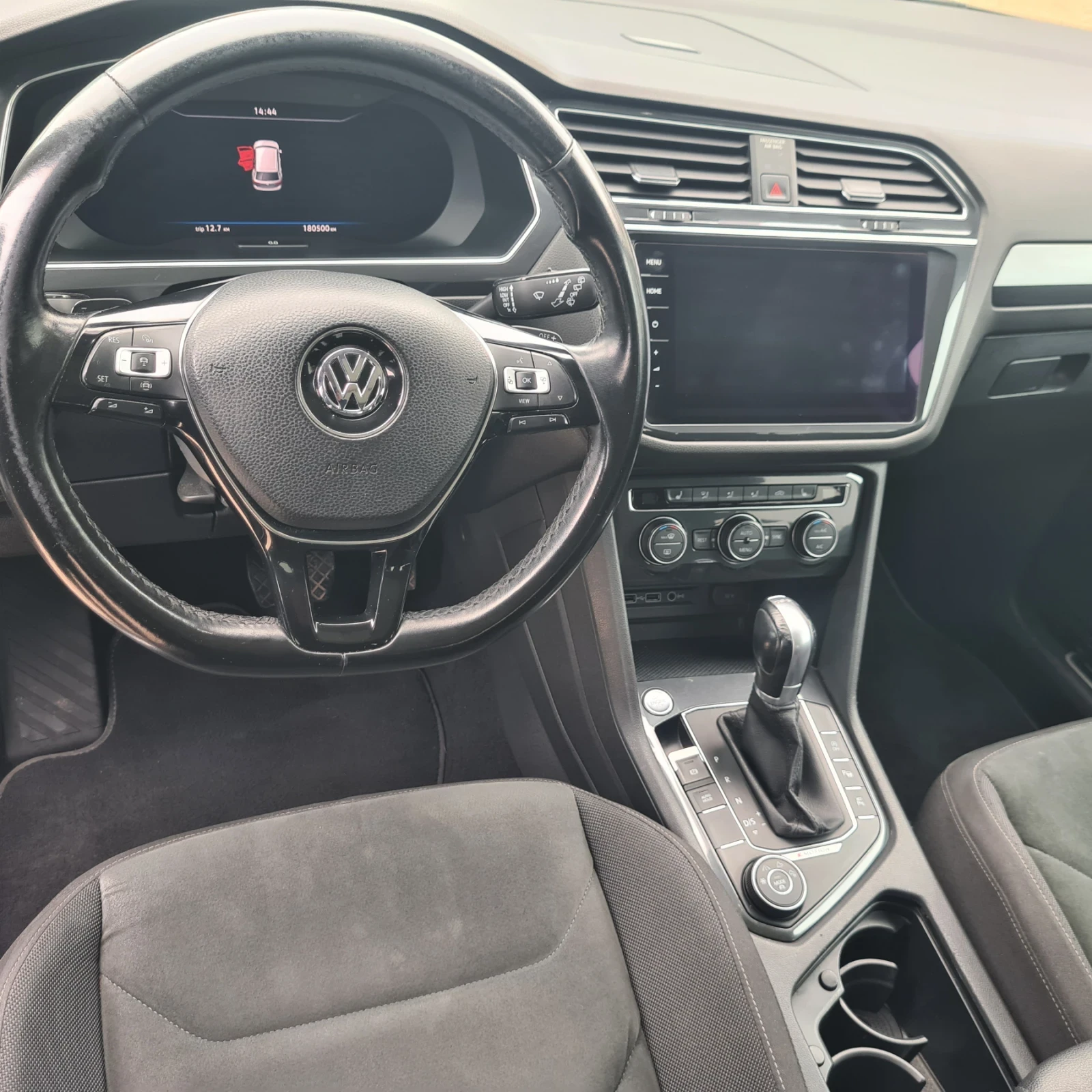 VW Tiguan Long-allspace 4, снимка 14 - Автомобили и джипове - 54473407