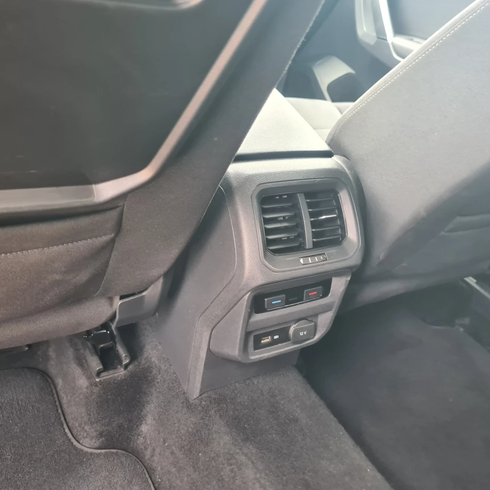 VW Tiguan Long-allspace 4, снимка 12 - Автомобили и джипове - 54473407
