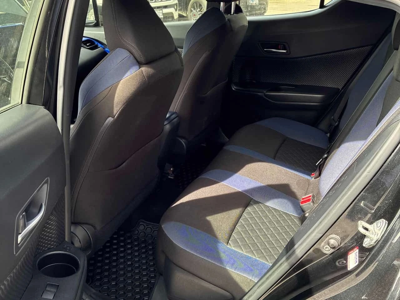 Toyota C-HR XLE Premium | CARFAX | АВТОФИНАНСИРАНЕ, снимка 12 - Автомобили и джипове - 56185752