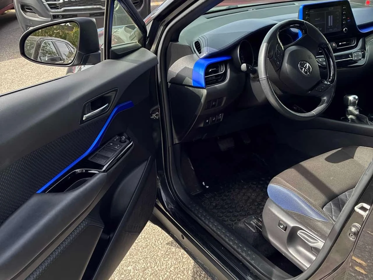Toyota C-HR XLE Premium | CARFAX | АВТОФИНАНСИРАНЕ, снимка 7 - Автомобили и джипове - 56185752