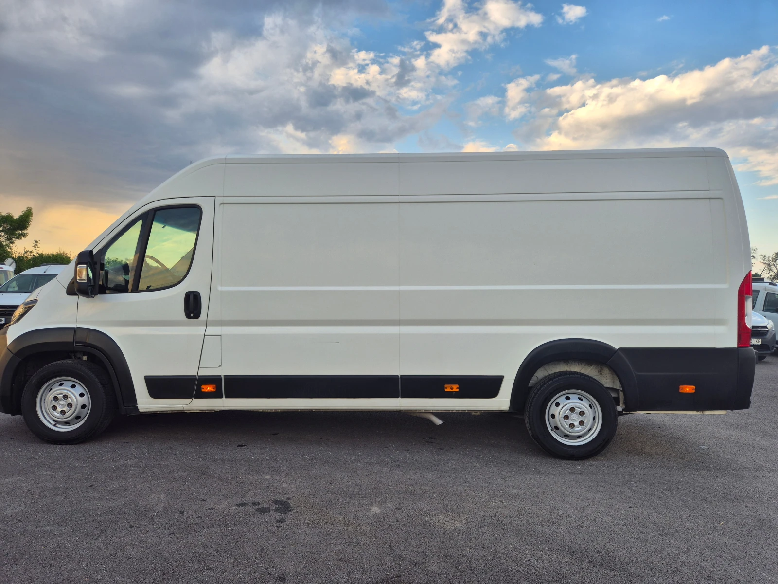 Peugeot Boxer L4 H2 130кс - изображение 2