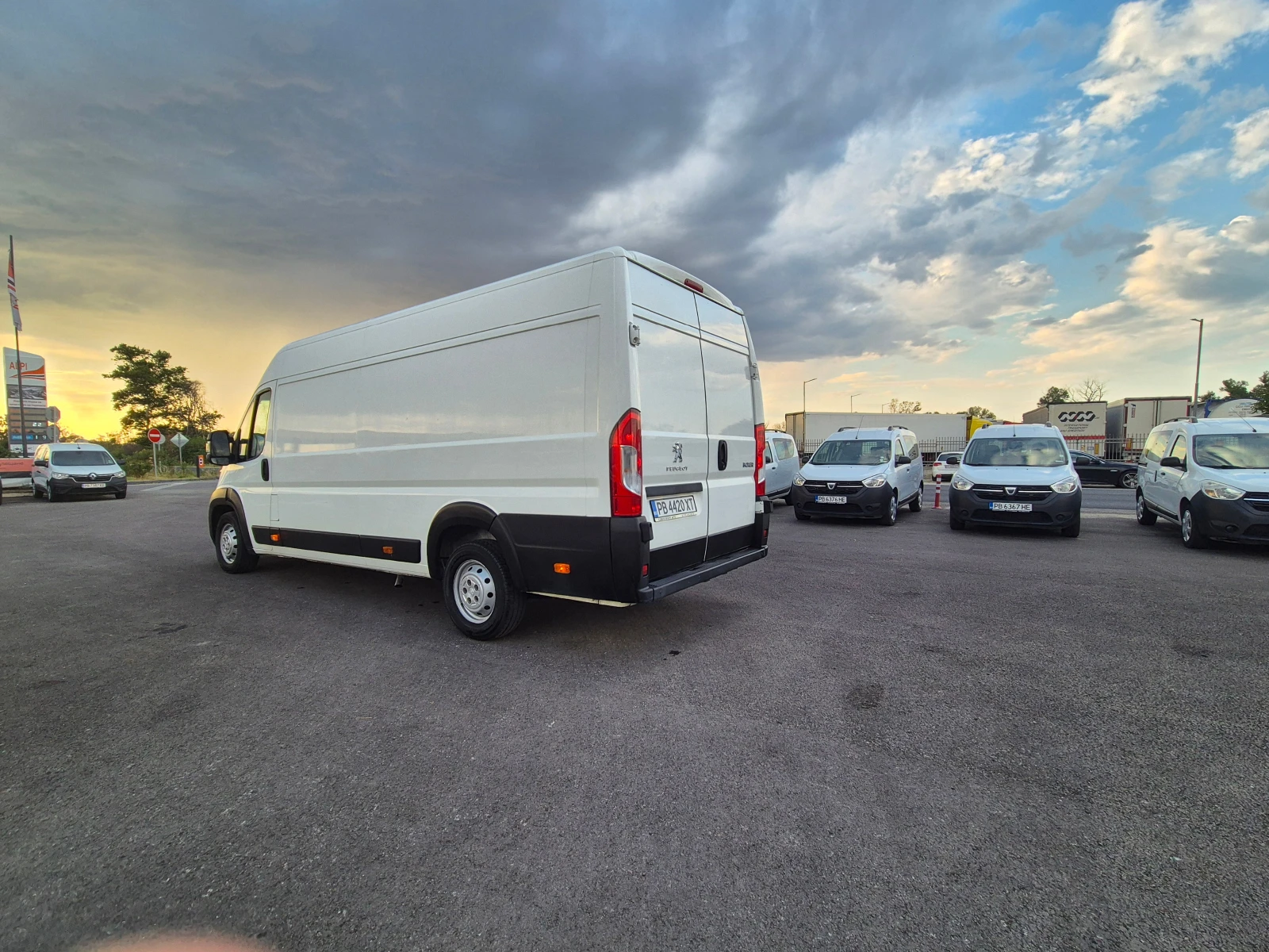 Peugeot Boxer L4 H2 130кс - изображение 3