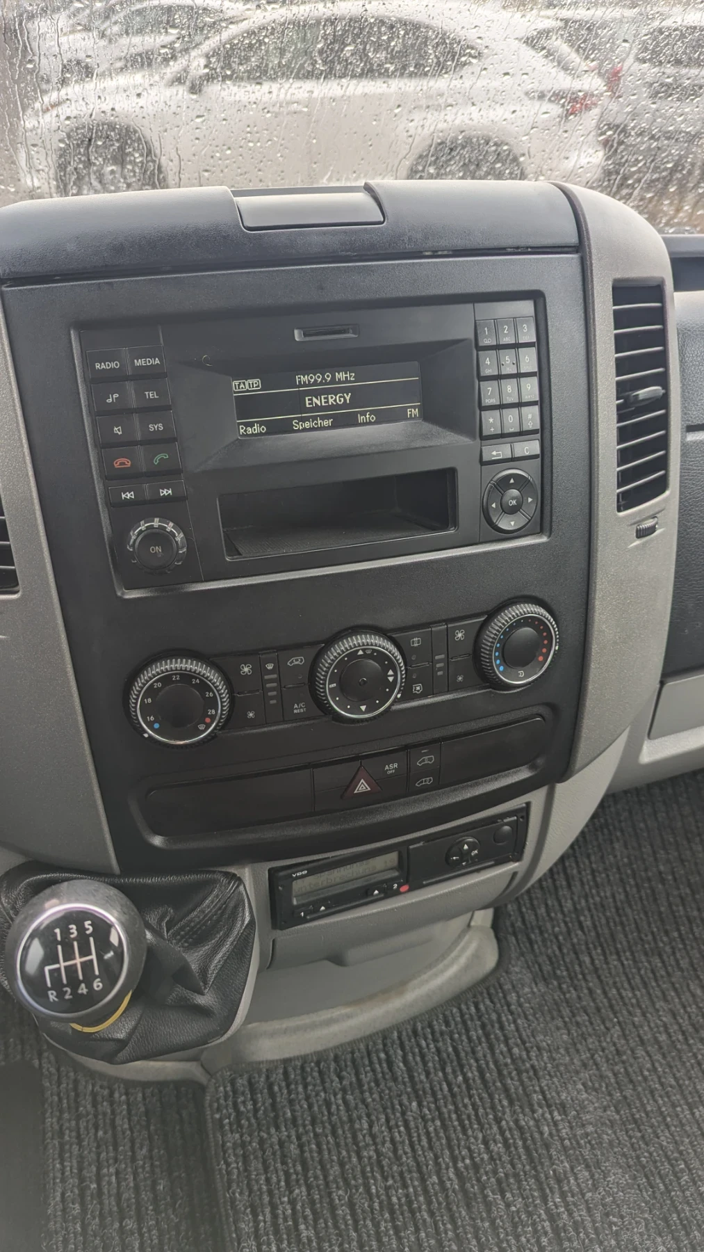 VW Crafter 2.0 TDI 6 места, снимка 10 - Бусове и автобуси - 53812601