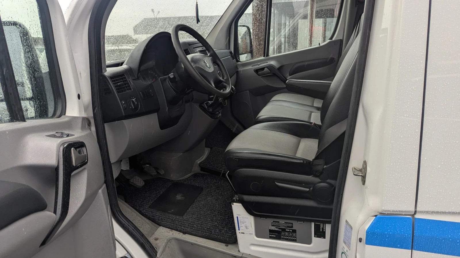 VW Crafter 2.0 TDI 6 места, снимка 7 - Бусове и автобуси - 53812601