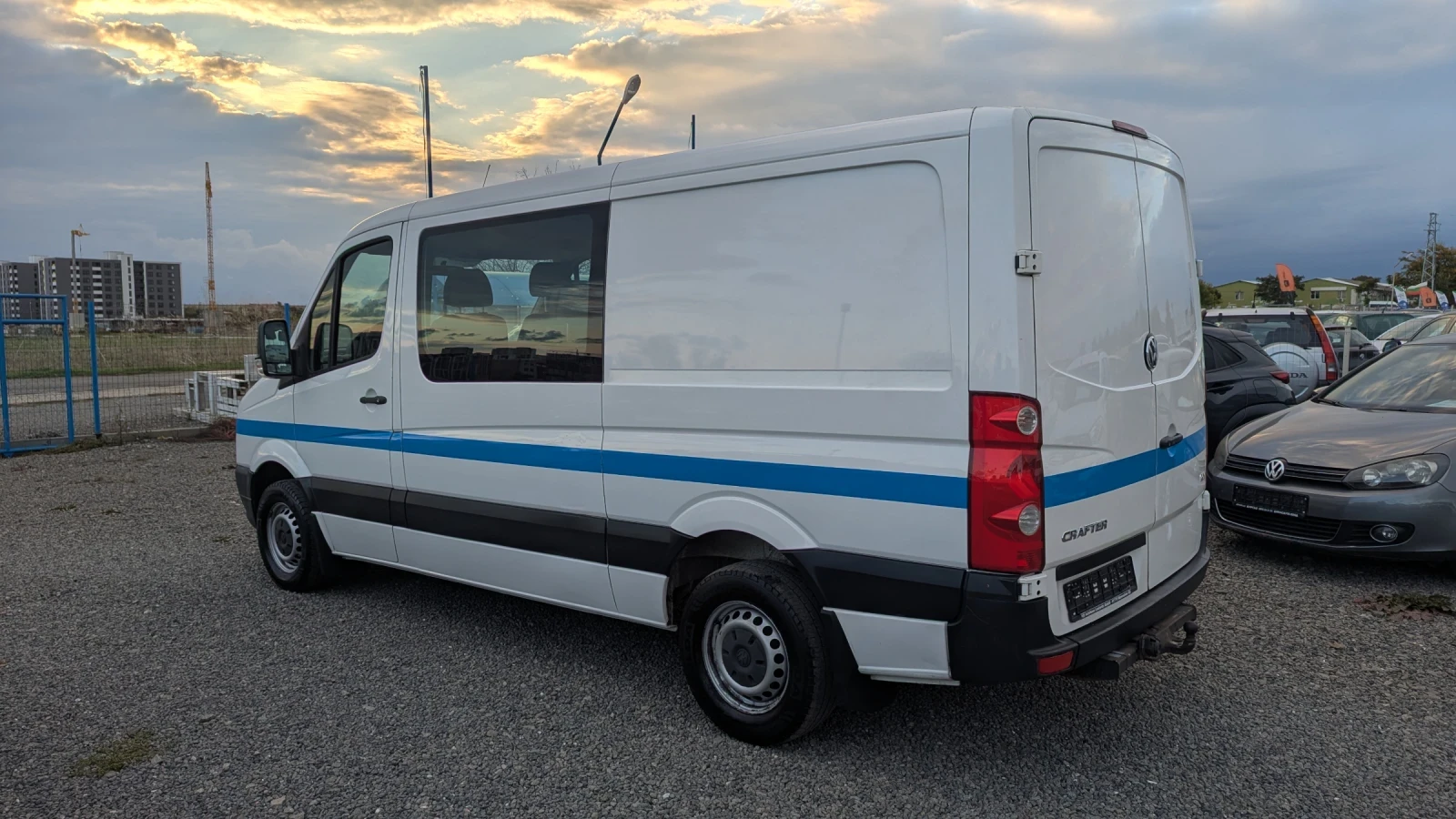VW Crafter 2.0 TDI 6 места, снимка 6 - Бусове и автобуси - 53812601