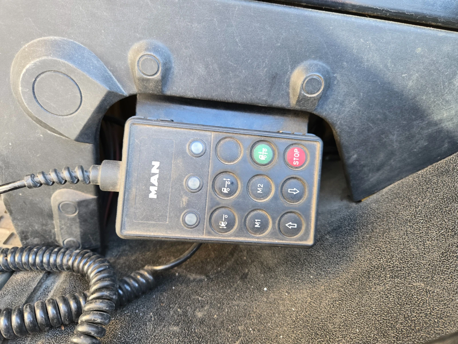 Man 18 ����� ����� | Mobile.bg � ����������� 3