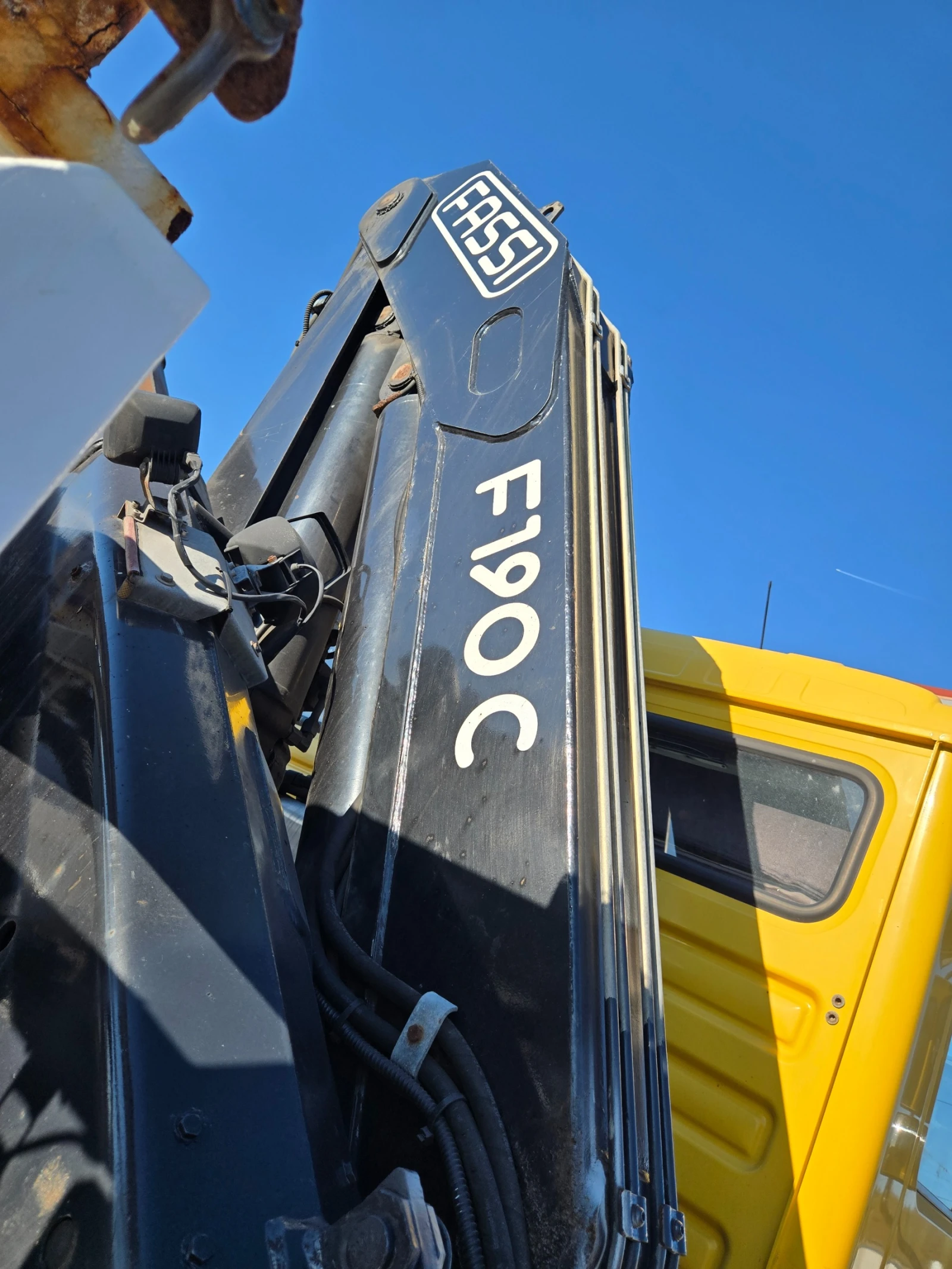 Man 18 ����� ����� | Mobile.bg � ����������� 9