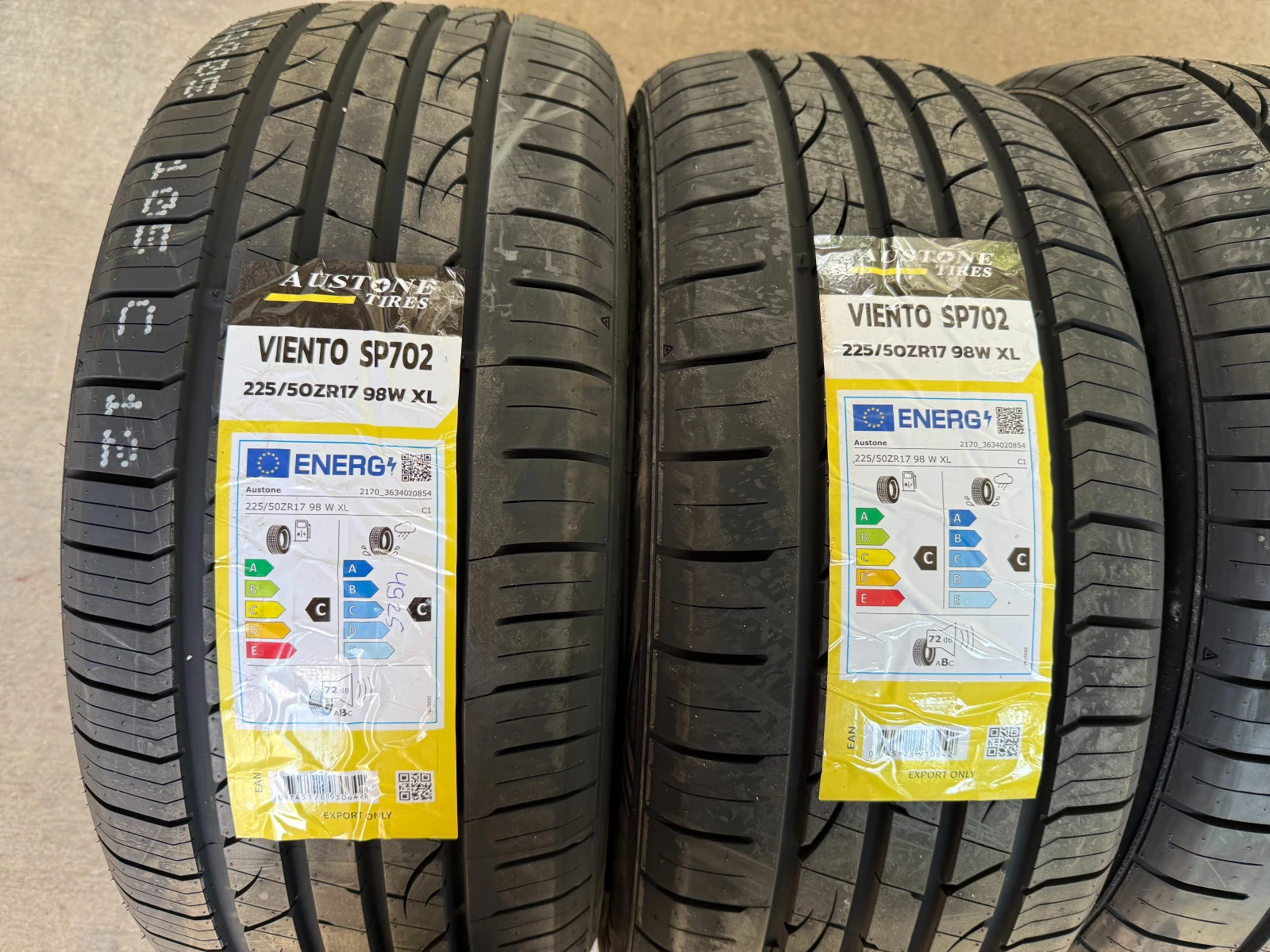 Гуми Летни 225/50R17, снимка 2 - Гуми и джанти - 53798765