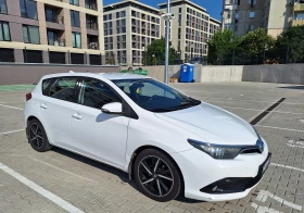 Toyota Auris, снимка 1