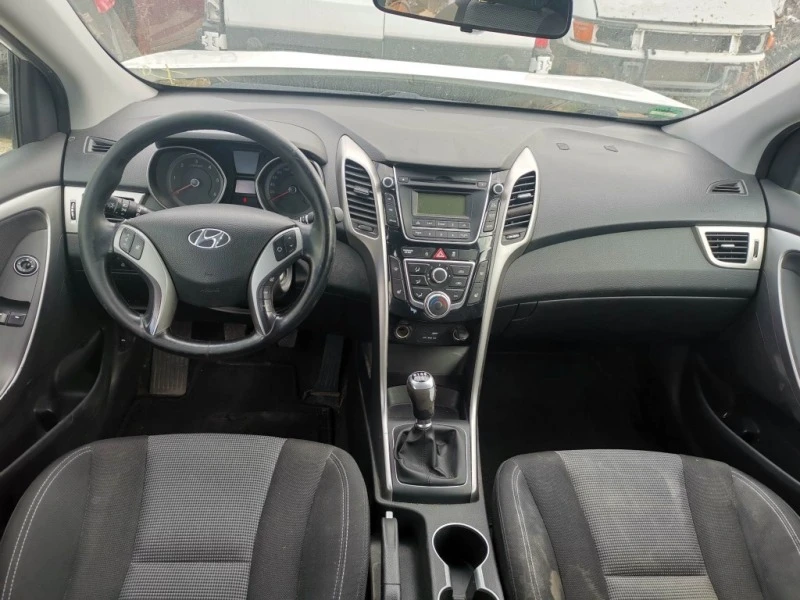 Hyundai I30 1,6crdi, снимка 7 - Автомобили и джипове - 44415429