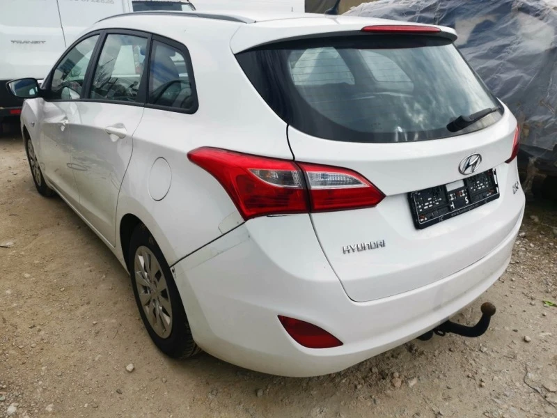 Hyundai I30 1,6crdi, снимка 3 - Автомобили и джипове - 44415429