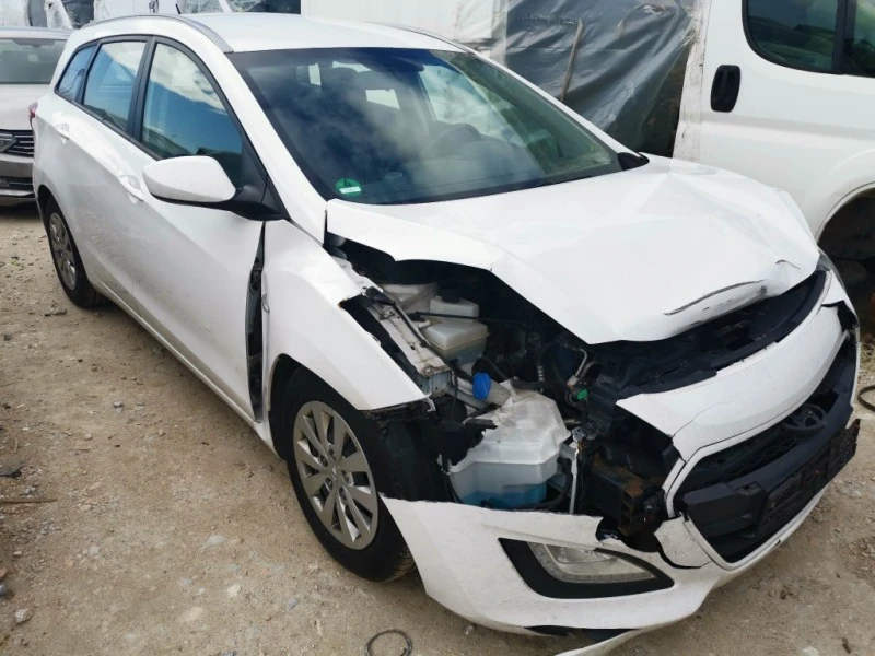 Hyundai I30 1,6crdi, снимка 2 - Автомобили и джипове - 44415429