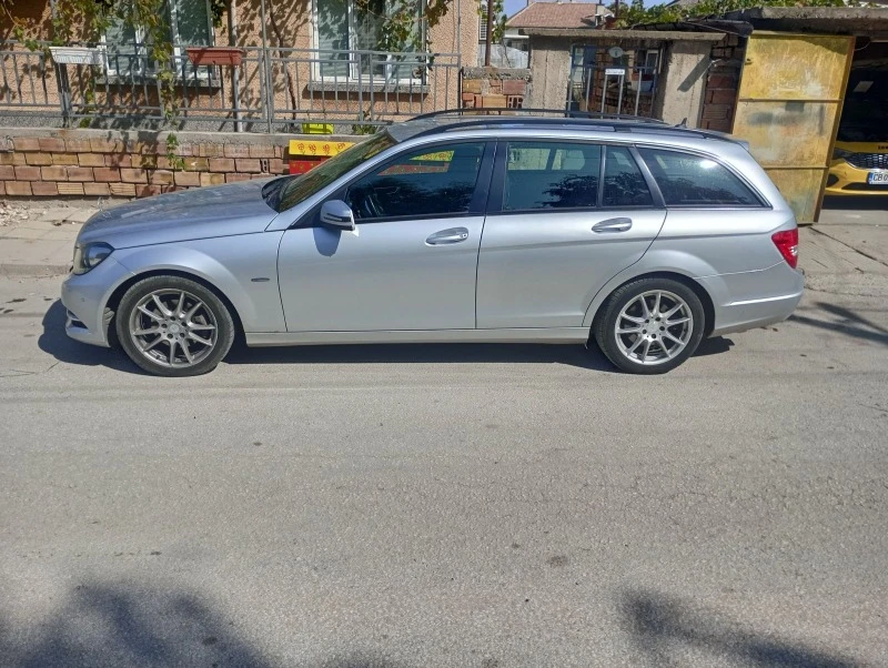 Mercedes-Benz C 220 S204, снимка 8 - Автомобили и джипове - 47308511