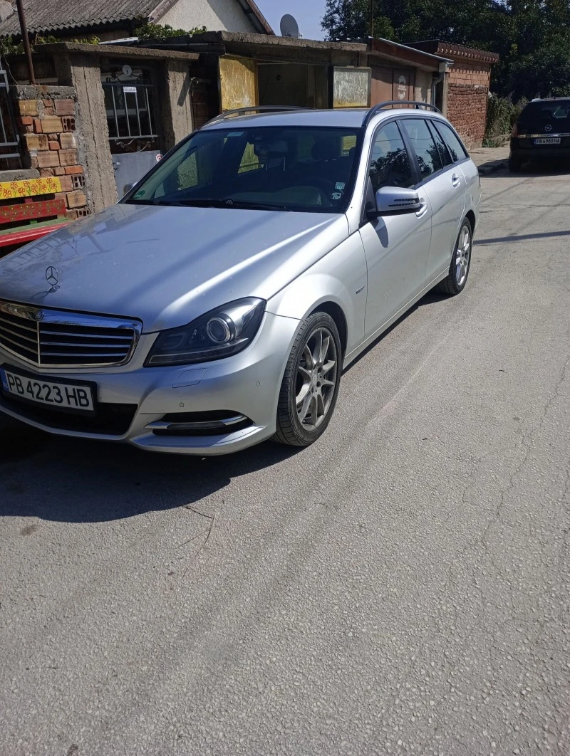 Mercedes-Benz C 220 S204, снимка 9 - Автомобили и джипове - 47308511