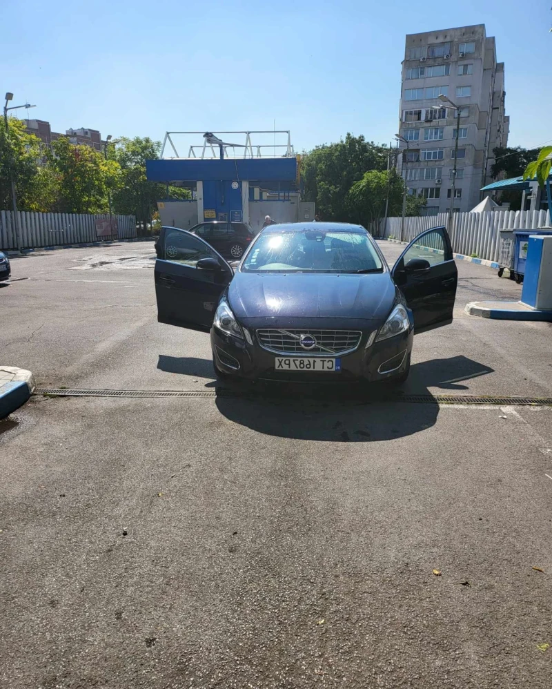 Volvo S60 1.6 бензин, снимка 9 - Автомобили и джипове - 47215529