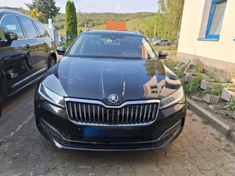 Skoda Superb 2.0TDI/4x4/DSG7/L&K/FrontAssist/360/Масаж, снимка 2 - Автомобили и джипове - 47731051