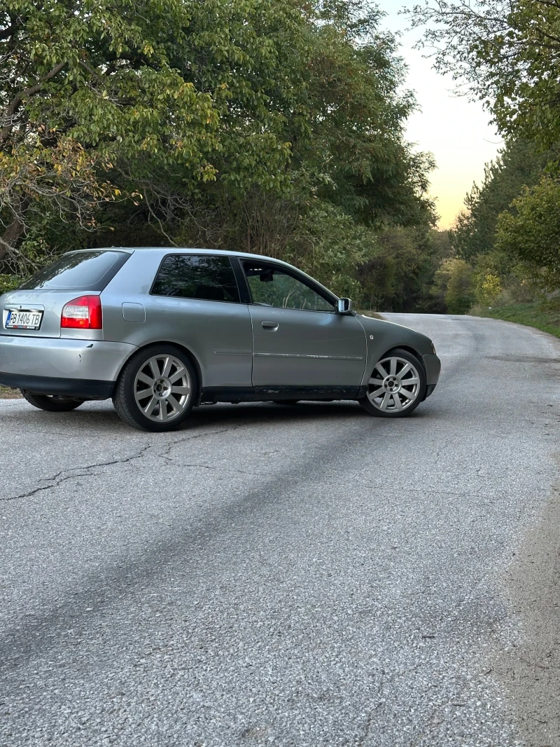 Audi A3 1.8T, снимка 5 - Автомобили и джипове - 47441939