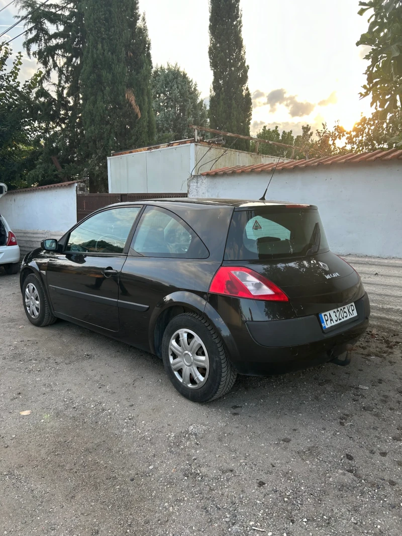 Renault Megane 1.6, снимка 9 - Автомобили и джипове - 47512483